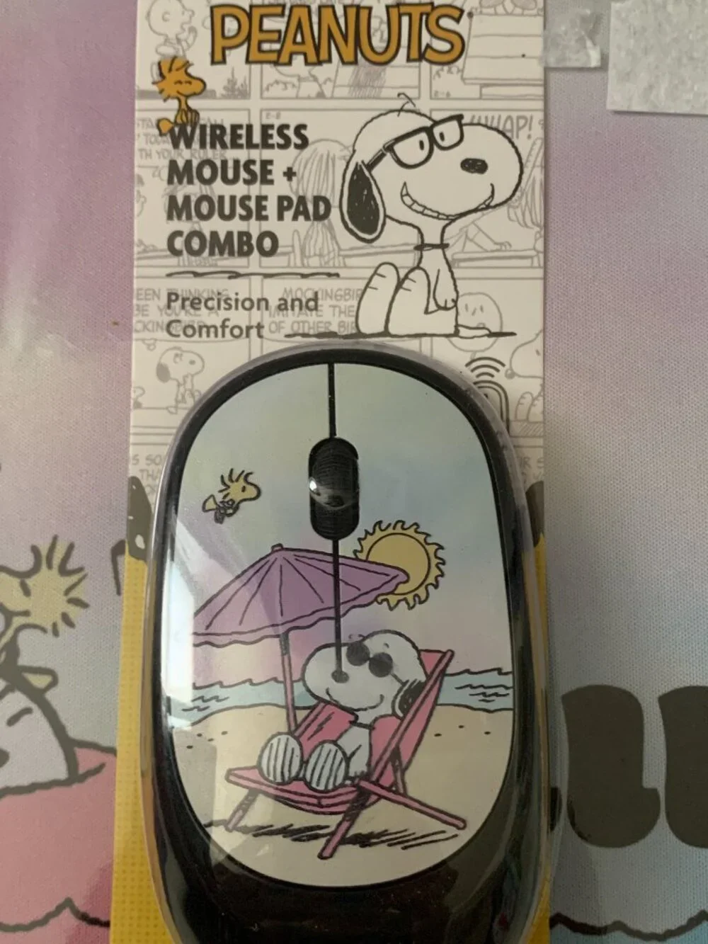 PEANUTS Snoopy & Woodstock Chilling on the Beach Wireless Mouse & Mouse Pad Set